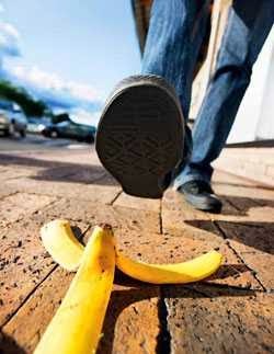 Bucce di banana nel romanzo storico… e non solo