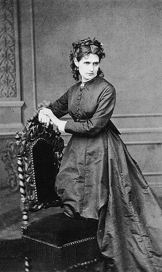 330px-Morisot_berthe_photo